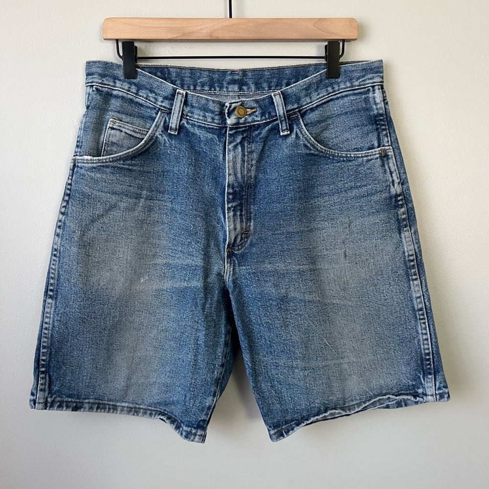 Wrangler size 32 Jean Shorts